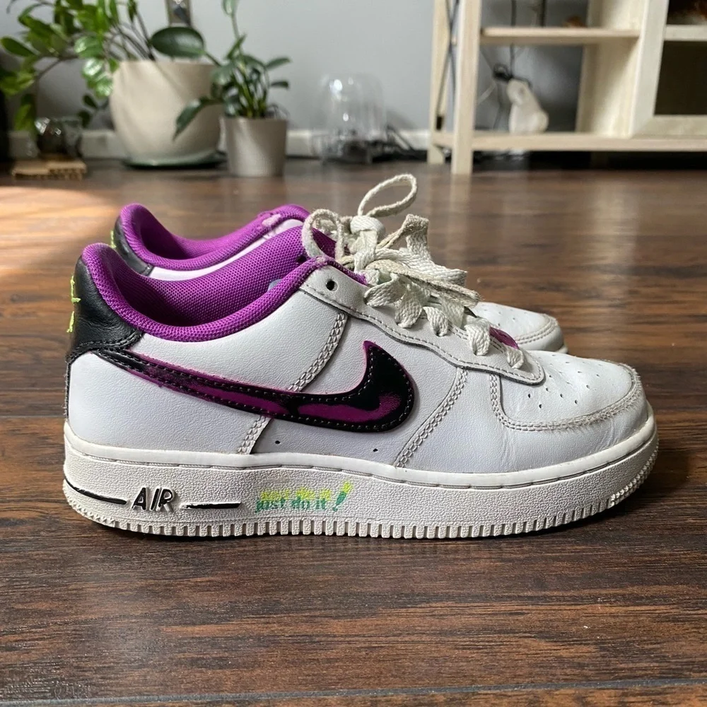 Nike Air Force 1 LV8